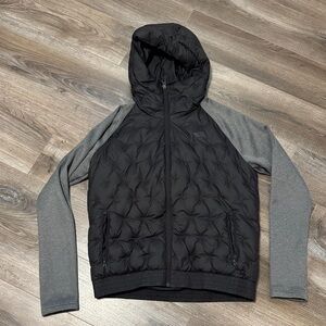 NWOT The North Face Black and Gray Quilted Jacket